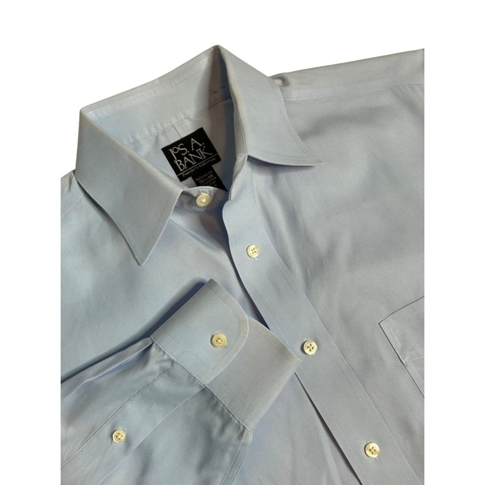 Jos A. Banks Traveler Medium 15.5 Tailored Fit‎ Blue Button Up Long Sleeve